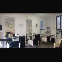 Arredamento  negozio da parrucchiera