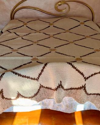 Coperta in lana fatta a mano