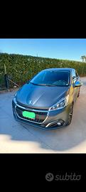 Peugeot 208 1.2 benzina 60 Kw 82.000 km