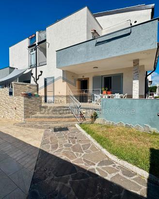 Villa in parco Via Staffetta