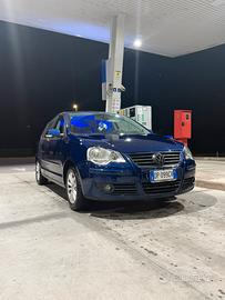 VOLKSWAGEN POLO 1.2