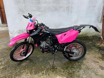 YAMAHA DT MOTOR ESPANA S.A. DE06, 125 cc, 08/2005