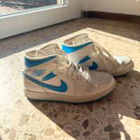 Jordan 1 Mid Unc