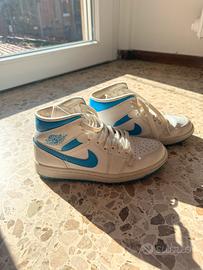 Jordan 1 Mid Unc