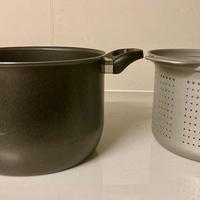 Pentola 18 cm con colapasta