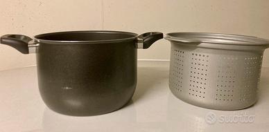 Pentola 18 cm con colapasta