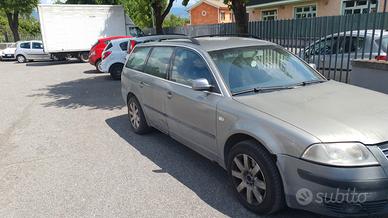 VOLKSWAGEN Passat 5ª serie - 2004