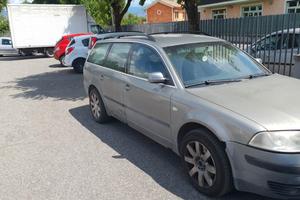 VOLKSWAGEN Passat 5ª serie - 2004