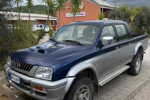 Mitsubishi L200 2.5 TDI 4WD Club Cab Pick-up GLS
