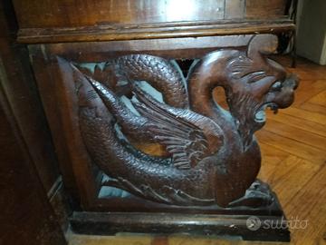 ARMADIO CREDENZA IN QUETRCIA SCOLPITA