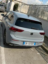 Volkswagen GOLF 8