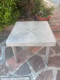 Tavolino basso da giardino / esterno