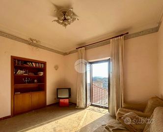 3 LOCALI A SANTA MARINA