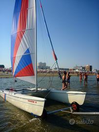 Catamarano Phantom 16