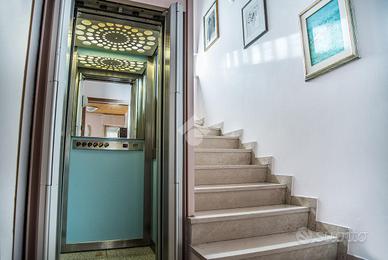 VILLA SINGOLA A PESARO