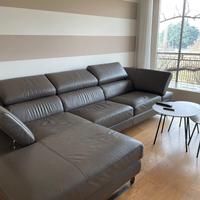 Diivano in pelle Poltrone e Sofà