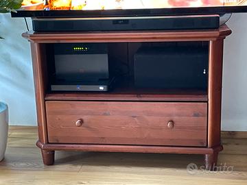 Mobili in legno massello