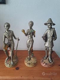 statue