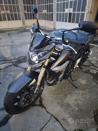 Suzuki gsr750 matt black