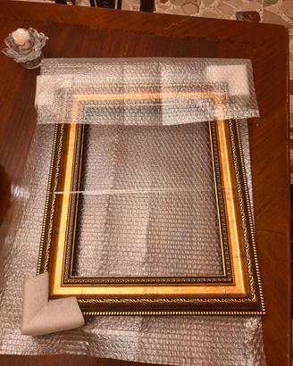 Cornice in vero legno dorata 30*40