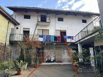 Immobile in asta di 400 m² con più di 5 locali e b