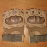 Guanti mezze dita con rinforzo nocche e guanti!