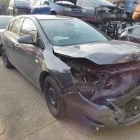 Ricambi OPEL ASTRA J 1686cc CDTI del 2010