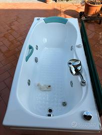 Vasca da Bagno Idromassaggio