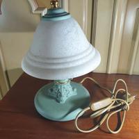 Lampada da tavolo Base Verde e Cappello in vetro b