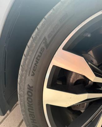 Hankook Ventus Evo Suv 255/40 R20