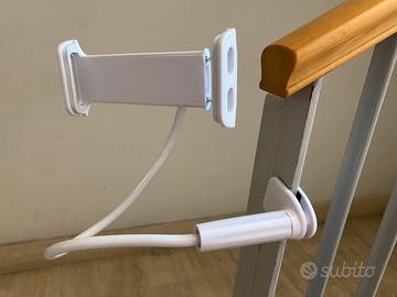 Supporto flessibile per smartphone