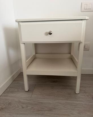 ComodinI IKEA mod. TYSSEDAL