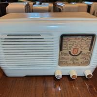 Radio a valvole da comodino