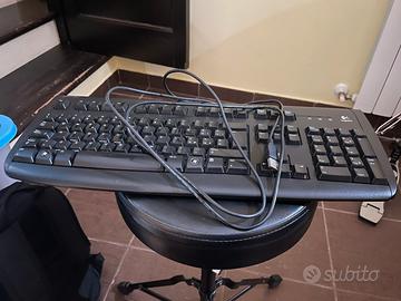 tastiera logitech