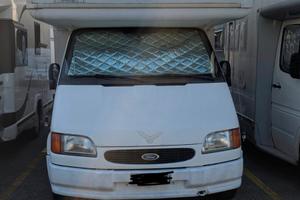 Enlnagh Columbia mansardato Ford 2.5 TD 6 posti