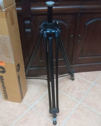 treppiede Manfrotto 028B