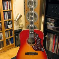 Chitarra acustica imitazione Gibson Hummingbird