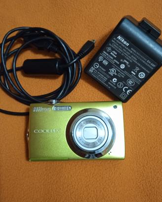 Nikon Coolpix S3000 - VERDE LIMITED EDITION