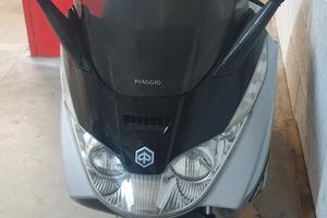 Piaggio X8 + Giubbotto e casco