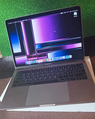 MacBook Pro 13” 2017 – Intel i5 – 8GB RAM