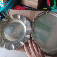 Due vassoi in metallo vintage