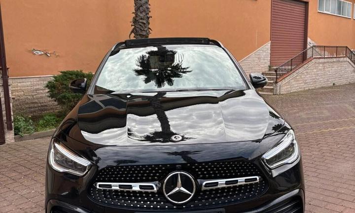 Mercedes-benz GLA 200 d Automatic Premium**//