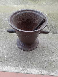 Grande Mortaio In Ghisa Con Pestello In Bronzo 