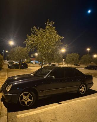Mercedes E240 V6 scritta Asi