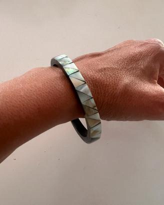 Bracciale rigido vintage  con madreperla elegante
