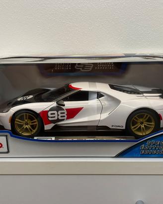 Ford GT Heritage Maisto scala 1/18