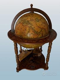 Mobile mappamondo minibar