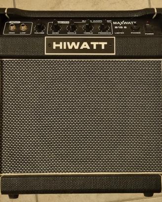 Amplificatore per chitarra o basso Hiwatt.