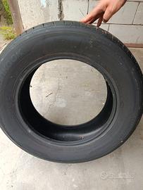 Gomme 215/65/17