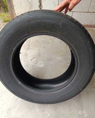 Gomme 215/65/17